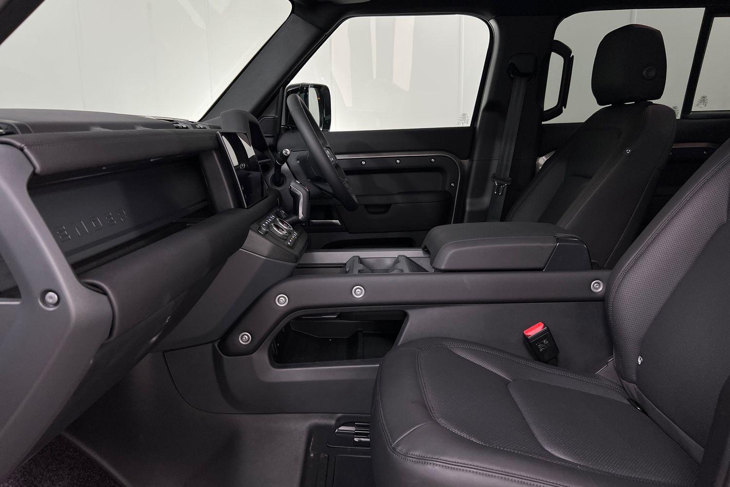 Used Land Rover Defender 2025 for sale - 76189349: Photo 3