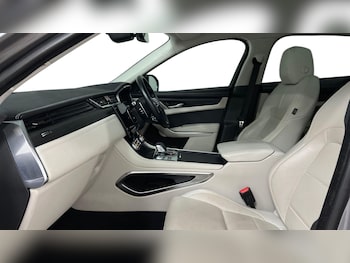 Used Jaguar F-Pace 2022 for sale - 76121376: Photo 3