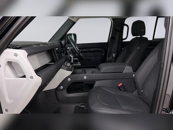 Used Land Rover Defender 110 2022 for sale - 75363559: Photo
