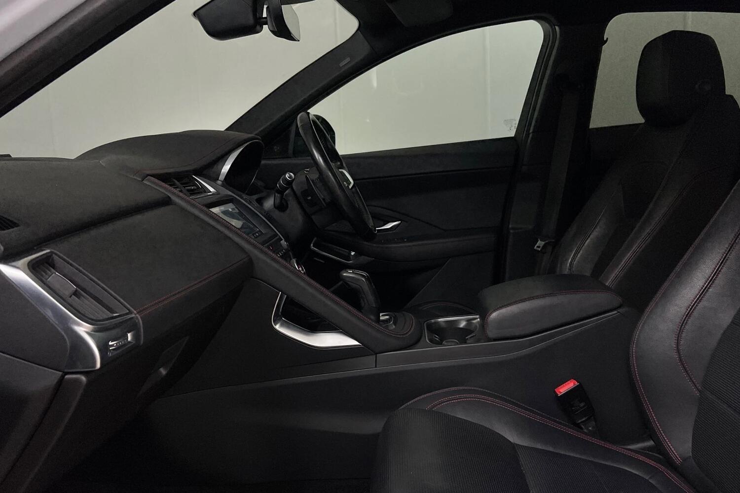 Used Jaguar E-Pace 2021 for sale - 76099123: Photo 3