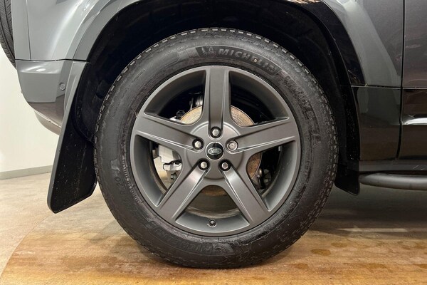 Used Land Rover Defender 90 2025 for sale - 76214046: Photo 8