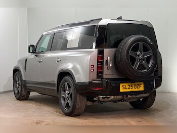 Used Land Rover Defender 2025 for sale - 75941256: Photo