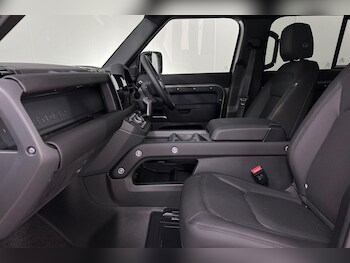 Used Land Rover Defender 2025 for sale - 75941256: Photo