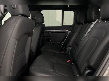 Used Land Rover Defender 2025 for sale - 75941256: Photo