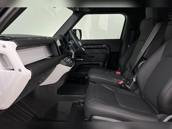 Used Land Rover Defender 90 2025 for sale - 76226181: Photo 3