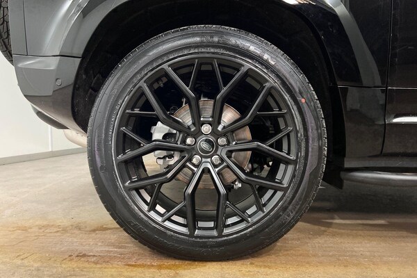 Used Land Rover Defender 90 2025 for sale - 76226181: Photo 8