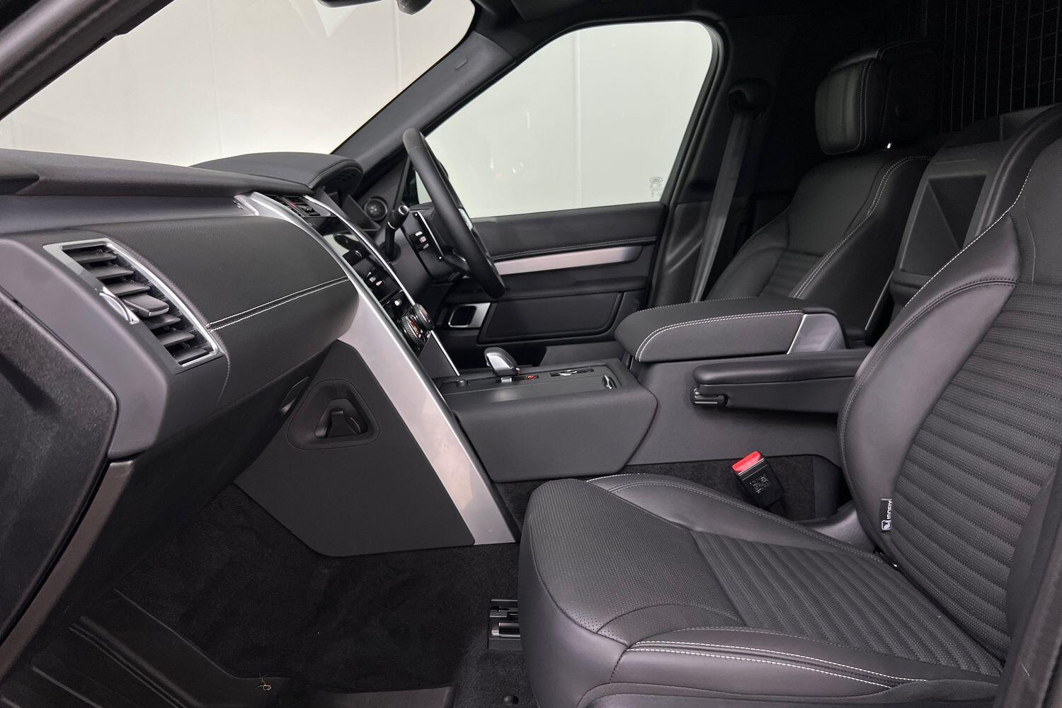 Used Land Rover Discovery 2025 for sale - 76158624: Photo 3