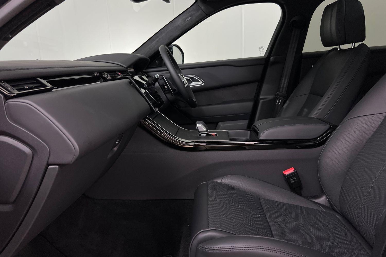 Used Land Rover Range Rover Velar 2025 for sale - 76189167: Photo 3