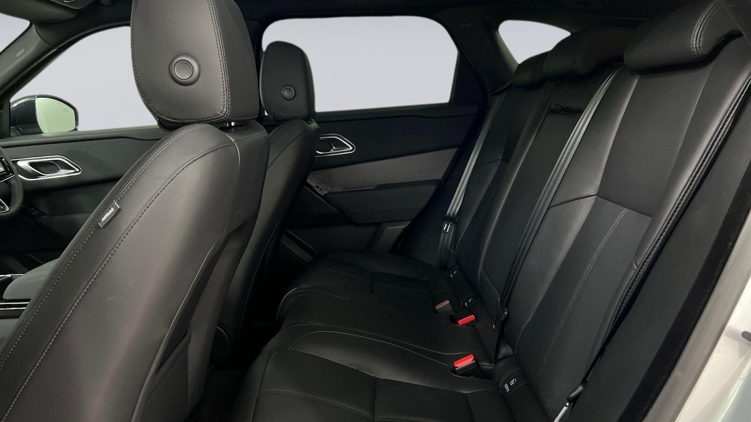 Used Land Rover Range Rover Velar 2024 for sale - 76031346: Photo 4