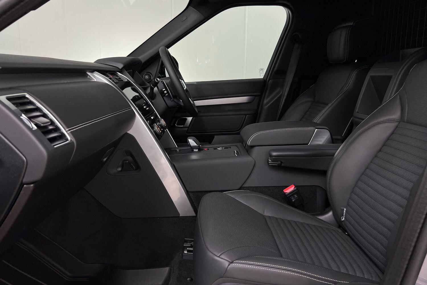 Used Land Rover Discovery 2025 for sale - 76159026: Photo 3