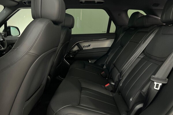 Used Land Rover Range Rover Sport 2025 for sale - 76227173: Photo 4