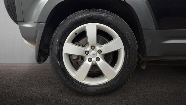 Used Land Rover Defender 110 2022 for sale - 75103302: Photo 8
