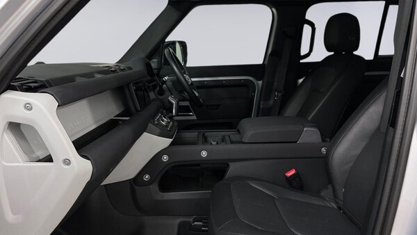 Used Land Rover Defender 110 2023 for sale - 74850299: Photo 3