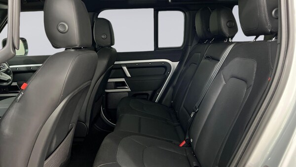 Used Land Rover Defender 110 2023 for sale - 74850299: Photo 4