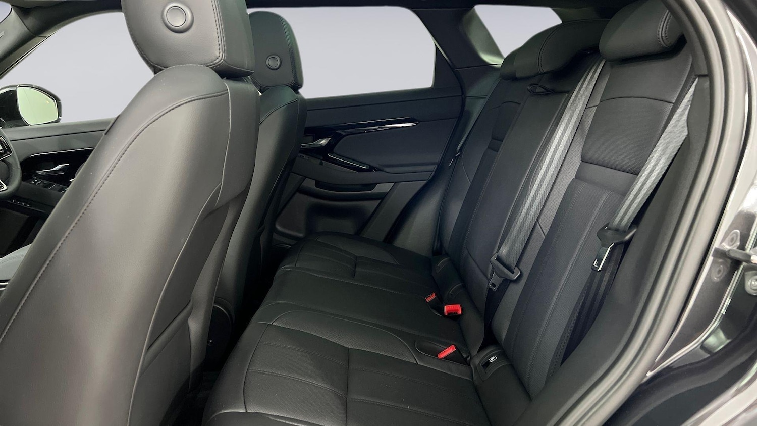 Used Land Rover Range Rover Evoque 2025 for sale - 76189138: Photo 4