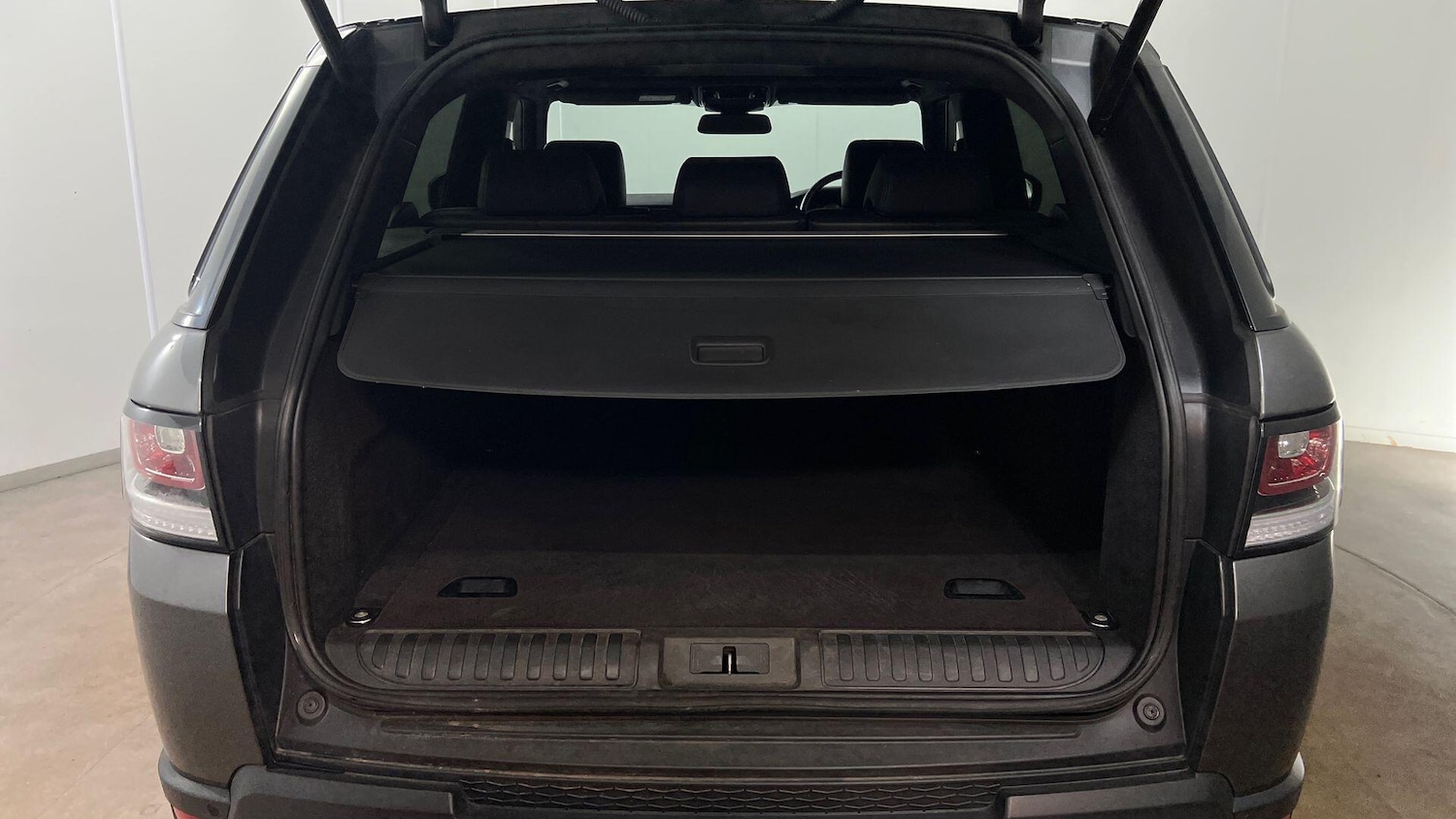 Used Land Rover Range Rover Sport 2017 for sale - 76122123: Photo 10