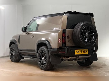 Used Land Rover Defender 90 2025 for sale - 76215436: Photo 2
