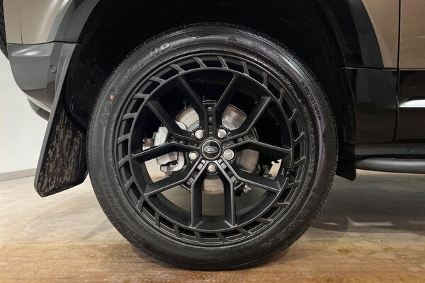 Used Land Rover Defender 90 2025 for sale - 76215436: Photo 8