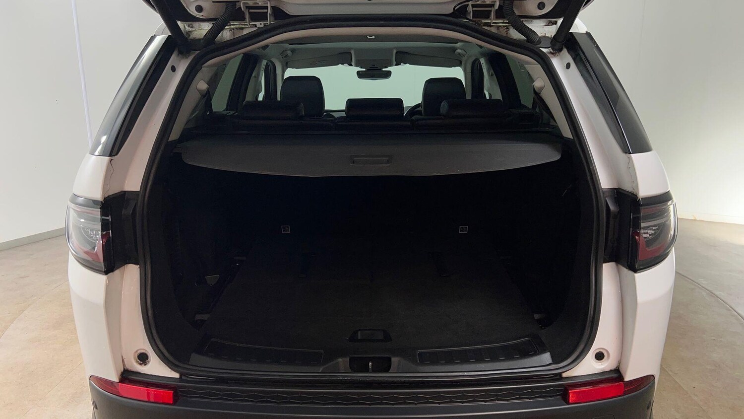 Used Land Rover Discovery Sport 2019 for sale - 76031710: Photo 10
