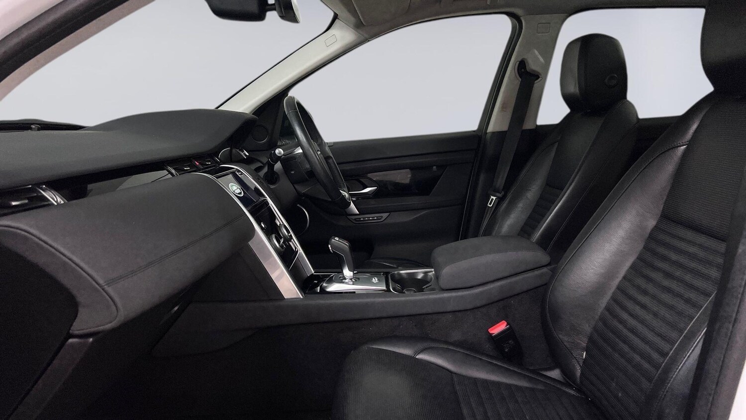 Used Land Rover Discovery Sport 2019 for sale - 76031710: Photo 3