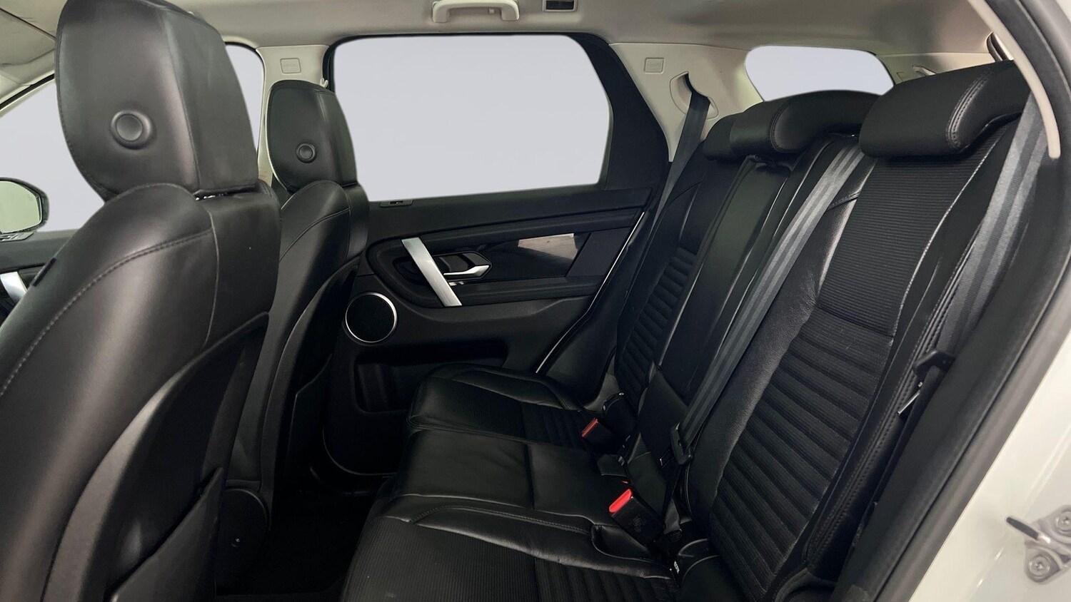 Used Land Rover Discovery Sport 2019 for sale - 76031710: Photo 4
