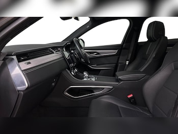 Used Jaguar F-Pace 2023 for sale - 76001069: Photo