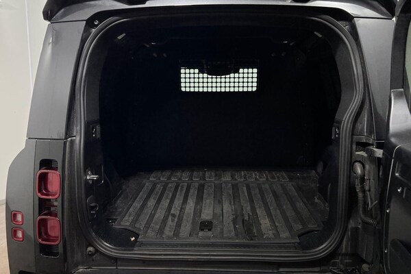 Used Land Rover Defender 90 2024 for sale - 76188521: Photo 10