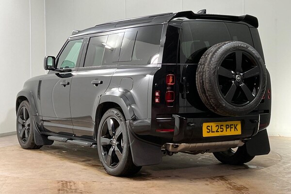 Used Land Rover Defender 110 2025 for sale - 74848613: Photo 2
