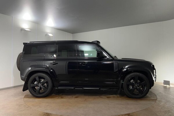Used Land Rover Defender 110 2025 for sale - 74848613: Photo 5