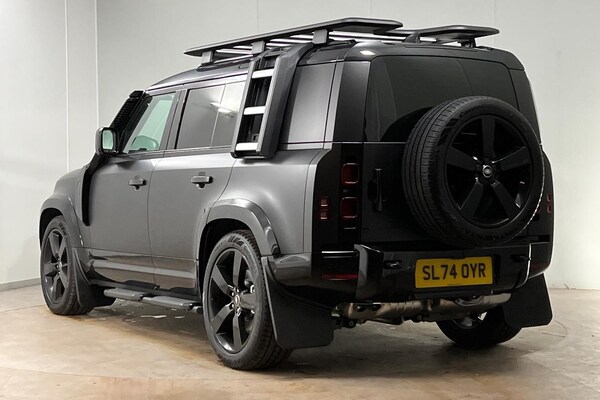 Used Land Rover Defender 110 2024 for sale - 74851841: Photo 2