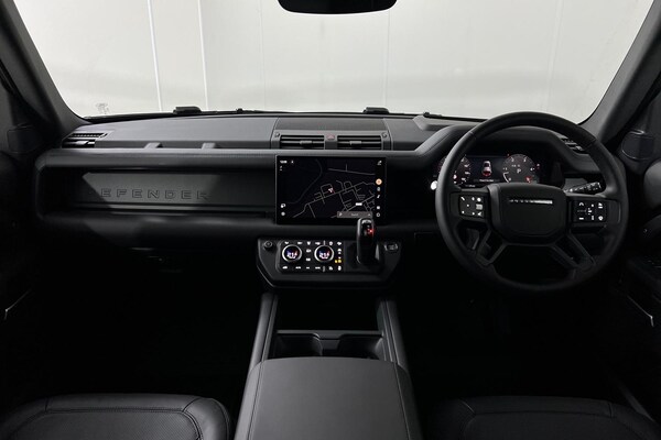 Used Land Rover Defender 110 2024 for sale - 74851841: Photo 9