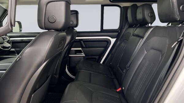 Used Land Rover Defender 110 2021 for sale - 74849742: Photo 4