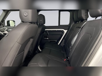 Used Land Rover Defender 110 2024 for sale - 75508281: Photo