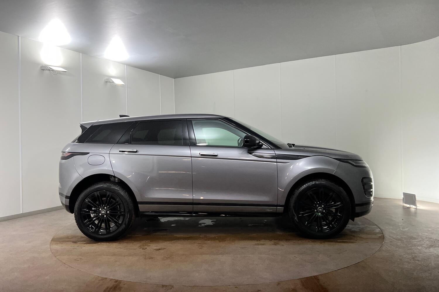 Used Land Rover Range Rover Evoque 2025 for sale - 76166882: Photo 5