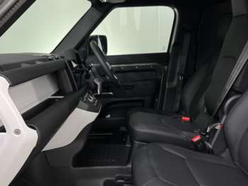 Used Land Rover Defender 110 2024 for sale - 74848307: Photo