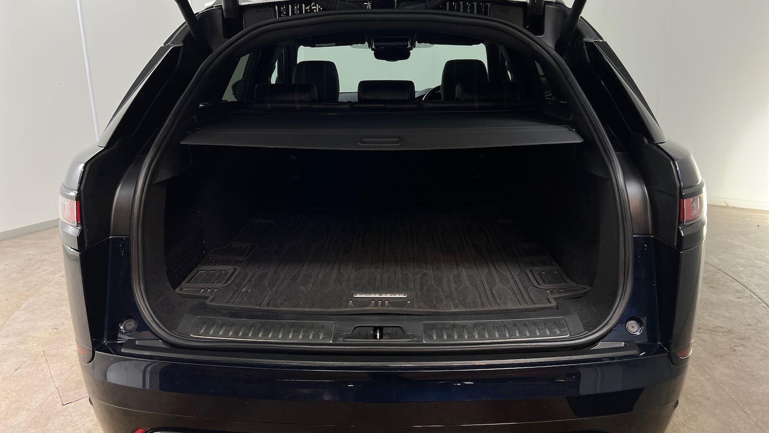 Used Land Rover Range Rover Velar 2022 for sale - 76152239: Photo 10