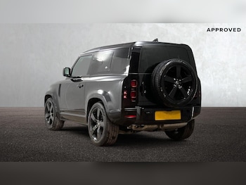 Used Land Rover Defender 90 2023 for sale - 75645800: Photo