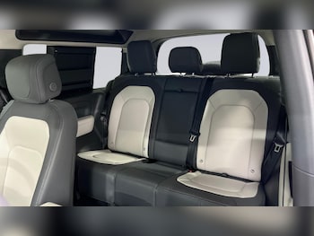 Used Land Rover Defender 90 2023 for sale - 75645800: Photo