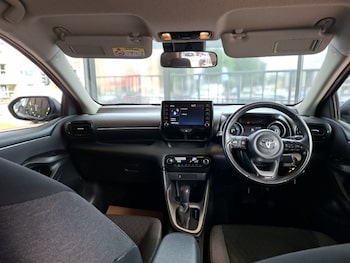Used Toyota Yaris 2023 for sale - 79557912: Photo