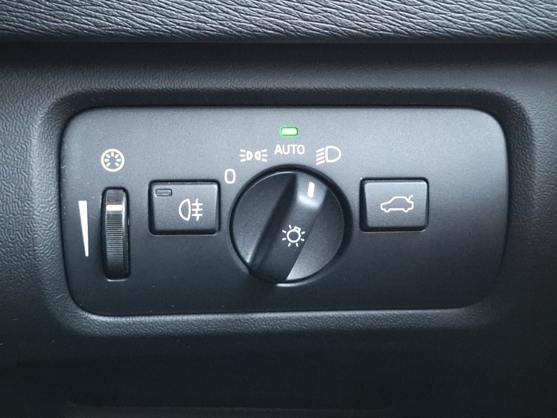 Used Volvo V40 2017 for sale - 77154981: Photo 16