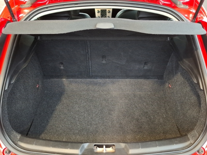 Used Volvo V40 2017 for sale - 77154981: Photo 8