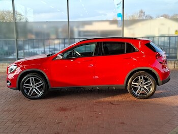 Used Mercedes-Benz GLA 2019 for sale - 77751332: Photo