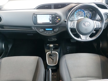 Used Toyota Yaris 2017 for sale - 76375341: Photo