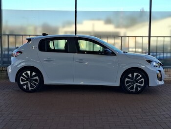 Used Peugeot 208 2025 for sale - 77580331: Photo