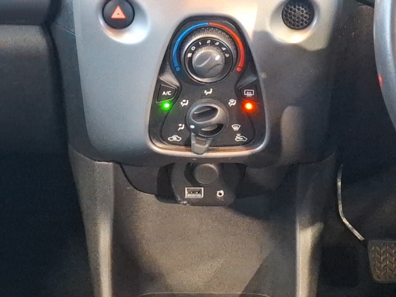 Used Toyota AYGO 2019 for sale - 77343120: Photo 11