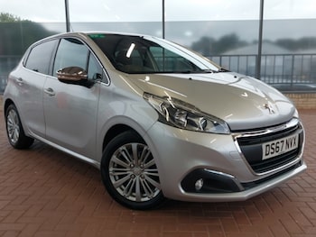 Peugeot - 208