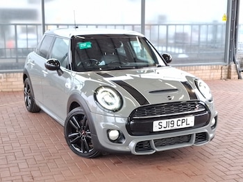 Used MINI Hatch 2019 for sale - 77596817: Photo