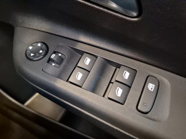 Used Vauxhall Corsa 2024 for sale - 76208419: Photo 16