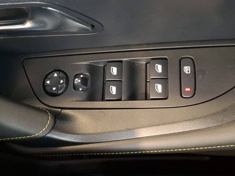 Used Peugeot 2008 2022 for sale - 77652250: Photo 18