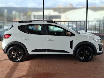 Used Dacia Sandero Stepway 2024 for sale - 78230346: Photo